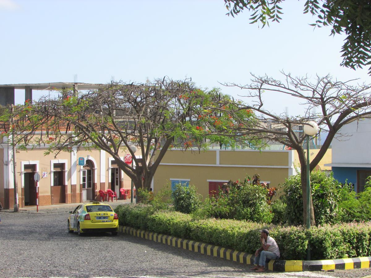 Ocean View & Restaurante Seafood Hotel