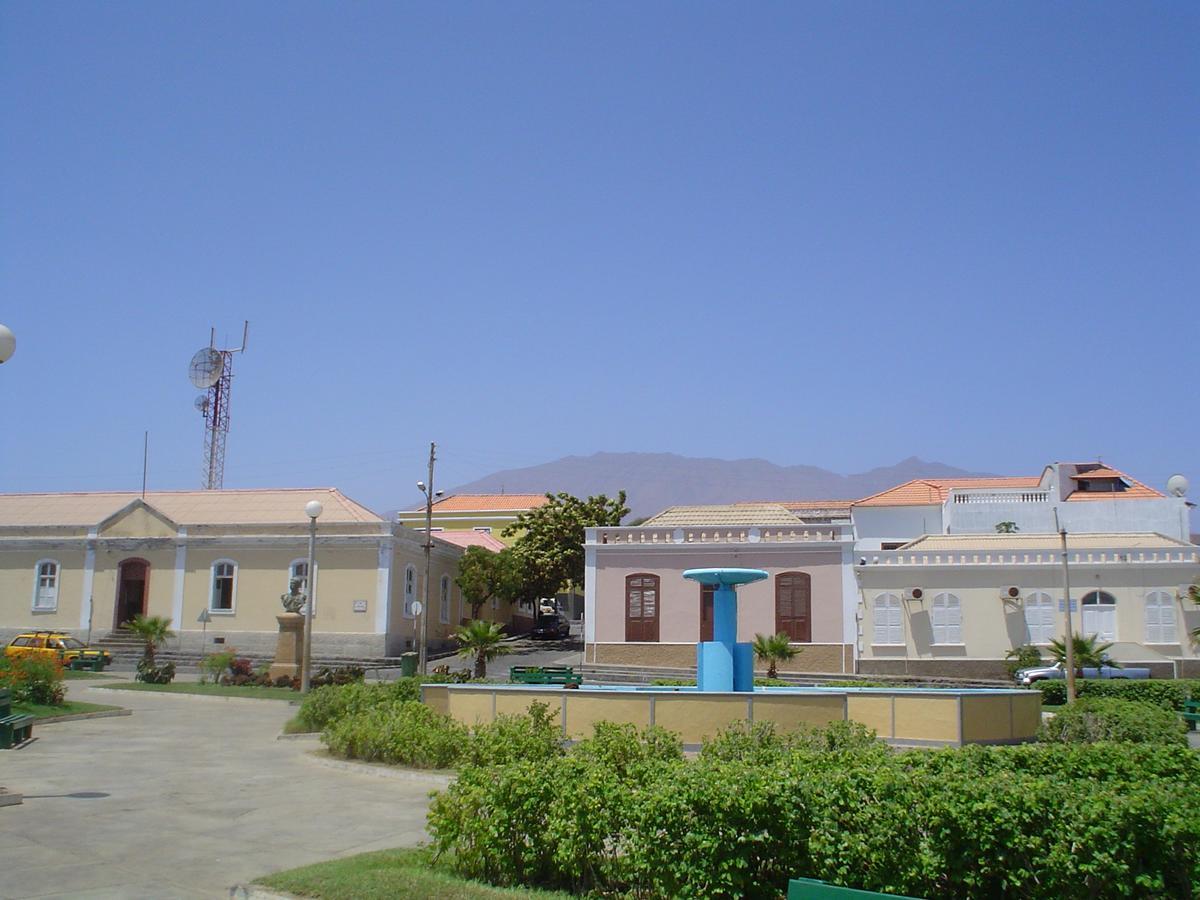 Ocean View & Restaurante Seafood Hotel