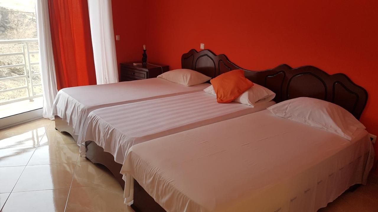 Ocean View & Restaurante Seafood Hotel